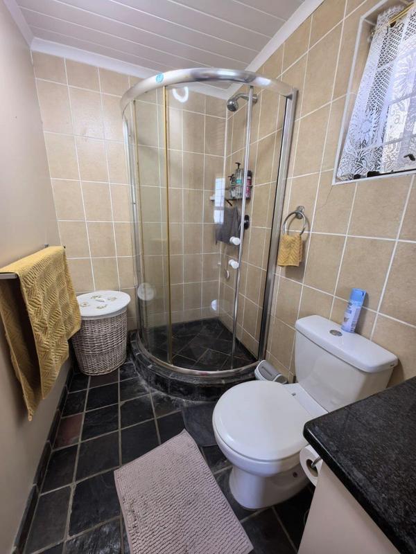 5 Bedroom Property for Sale in Fraaiuitsig Western Cape